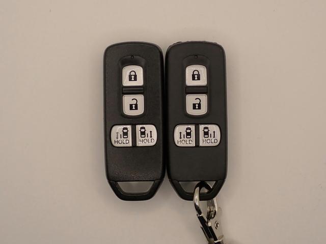 Ｎ－ＢＯＸ Ｌ　ギャザズメモリーナビ　フルセグＴＶ　ＣＤ＆ＤＶＤ再生　ブルートゥース　バックカメラ　ＥＴＣ車載器　両側電動スライドドア　シートヒーター　ＬＥＤオートライト　ワンオーナー　禁煙車　スマートキー（7枚目）