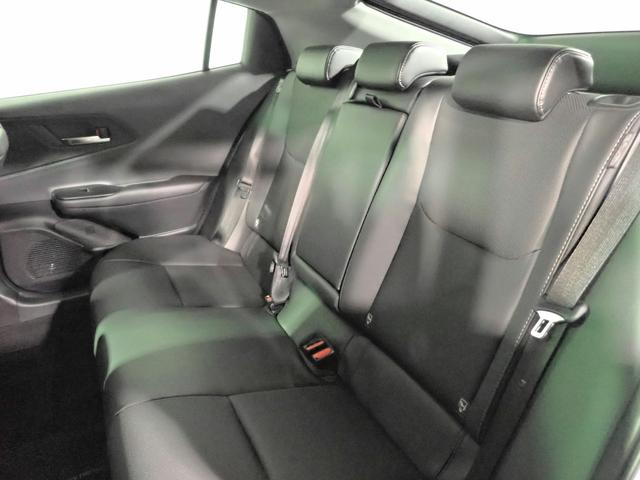 プリウス Ｚ　ＰＨＥＶ　純正ナビ　フルセグＴＶ　ブルートゥース　全方位モニター　パノラマルーフ　黒レザーシート　シートヒーター＆ベンチレーター　ＬＥＤオート　デジタルインナーＭ　ワンオーナー　禁煙車　スマートキー（21枚目）
