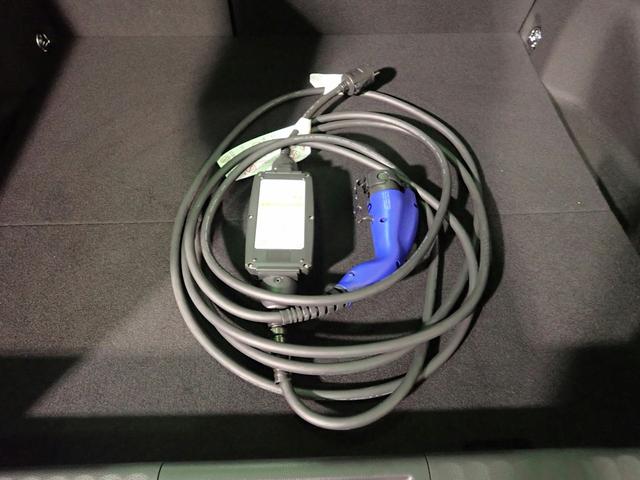 プリウス Ｚ　ＰＨＥＶ　純正ナビ　フルセグＴＶ　ブルートゥース　全方位モニター　パノラマルーフ　黒レザーシート　シートヒーター＆ベンチレーター　ＬＥＤオート　デジタルインナーＭ　ワンオーナー　禁煙車　スマートキー（24枚目）