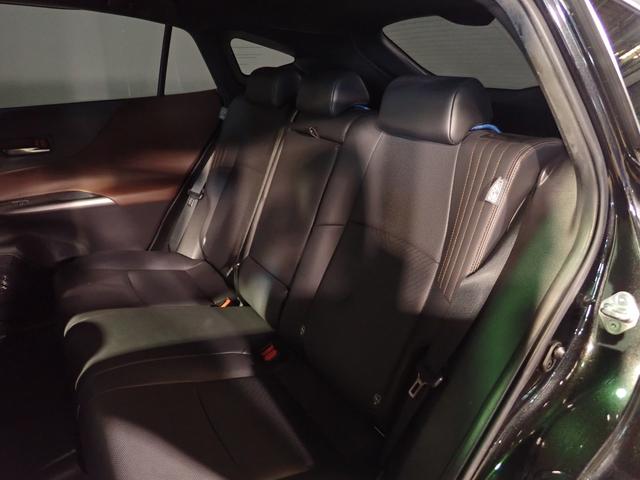 ハリアーハイブリッド Ｚ　レザーパッケージ　純正メモリーナビ　フルセグＴＶ　ブルートゥース　スマホ連携　ＪＢＬサウンド　全方位モニター　ＥＴＣ２．０　黒レザーシート　シートヒーター＆ベンチレーター　ＬＥＤオートライト　禁煙車　スマートキー（24枚目）