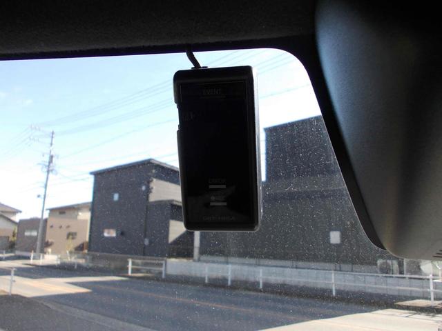 ピクシスメガ Ｇターボ　レジャーエディションＳＡＩＩＩ　ドライブレコーダー　ＥＴＣ　バックカメラ　両側電動スライドドア　クリアランスソナー　衝突被害軽減システム　ＬＥＤヘッドランプ　スマートキー　アイドリングストップ　ベンチシート　ターボ　ＣＶＴ（4枚目）