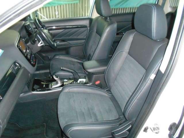 2.0 G ナビパッケージ 4WD AC100V給電機能(9枚目)