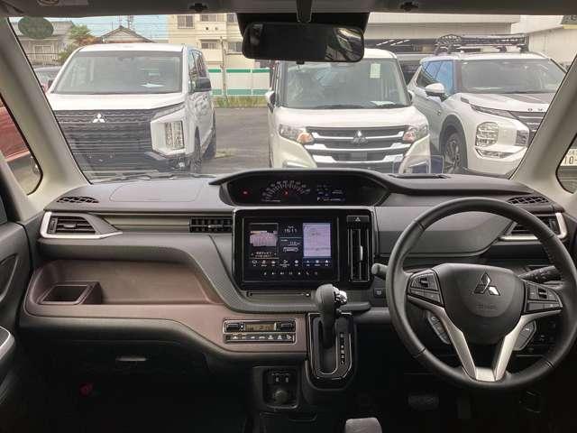 デリカD:2 カスタムハイブリッドMV全方位カメラ付ナビパッケージ 純正ナビ 地デジTV 全方位カメラ フルセグテレビ 両側自動ドア LED DVD パーキングセンサー スマートキー メモリーナビ シートヒーター アイドリングストップ ASC キーレス バックカメラ(3枚目)