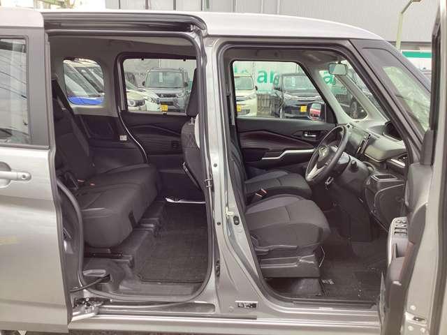 デリカD:2 カスタムハイブリッドMV全方位カメラ付ナビパッケージ 純正ナビ 地デジTV 全方位カメラ フルセグテレビ 両側自動ドア LED DVD パーキングセンサー スマートキー メモリーナビ シートヒーター アイドリングストップ ASC キーレス バックカメラ(7枚目)