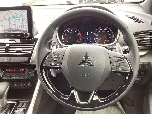 エクリプスクロス Ｐ　純正ナビ・フルセグＴＶ・全周囲カメラ　ｅ－アシスト　アラウンドビューモニター　禁煙車　ＬＥＤヘッドライト　パワーシート　フルオートエアコン　フルセグＴＶ　パーキングセンサー　シートヒーター　ＥＴＣ（10枚目）