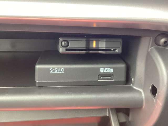 エクリプスクロス Ｐ　純正ナビ・フルセグＴＶ・全周囲カメラ　ｅ－アシスト　アラウンドビューモニター　禁煙車　ＬＥＤヘッドライト　パワーシート　フルオートエアコン　フルセグＴＶ　パーキングセンサー　シートヒーター　ＥＴＣ（16枚目）