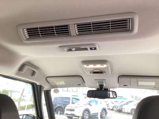 デリカミニ Ｔ　プレミアム　リミテッドエディション　９型ナビ・フルセグＴＶ・全周囲カメラ　（13枚目）