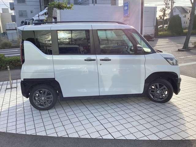 デリカミニ Ｔ　プレミアム　リミテッドエディション　９型ナビ・フルセグＴＶ・全周囲カメラ　（16枚目）