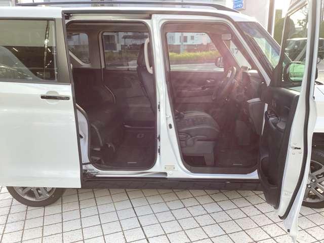 デリカミニ Ｔ　プレミアム　リミテッドエディション　９型ナビ・フルセグＴＶ・全周囲カメラ　（17枚目）