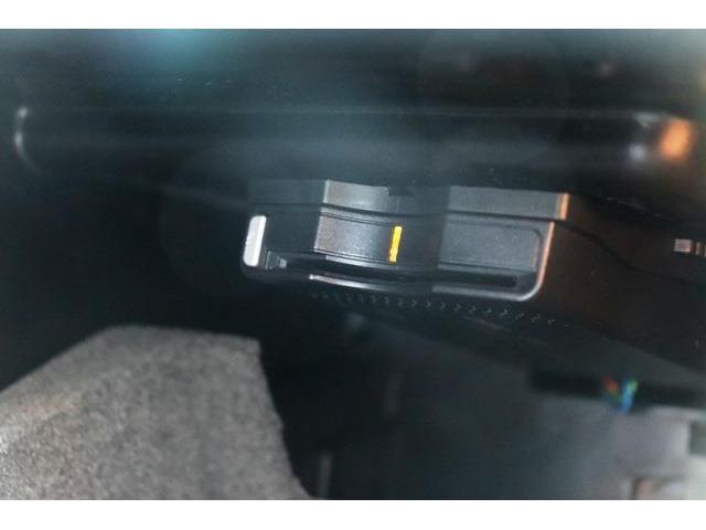 A180 禁煙車 Bluetooth ナビ フルセグTV バックカメラ ETC ステアリングスイッチ 純正17アルミホイール オートライト クルーズコントロール 内外装クリーニング済み オゾン殺菌消臭施工済み(23枚目)