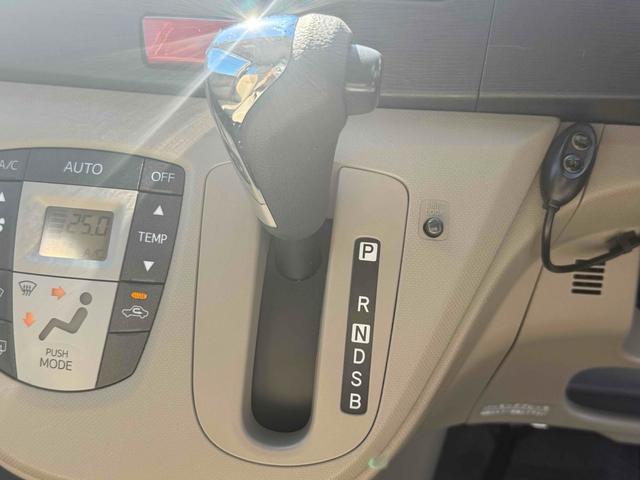 ムーヴ Ｘ　ドライブレコーダー　ＥＴＣ　バックカメラ　ナビ　ＴＶ　スマートキー　アイドリングストップ　電動格納ミラー　ベンチシート　ＣＶＴ　盗難防止システム　ＡＢＳ　ＣＤ　ミュージックプレイヤー接続可（11枚目）