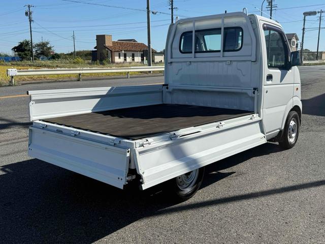 スクラムトラック ＫＣスペシャル　三方開　ＡＴ　エアコン　パワーステアリング　運転席エアバッグ　助手席エアバッグ（10枚目）