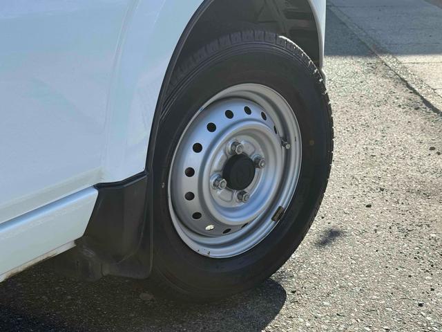 スクラムトラック ＫＣスペシャル　三方開　ＡＴ　エアコン　パワーステアリング　運転席エアバッグ　助手席エアバッグ（17枚目）