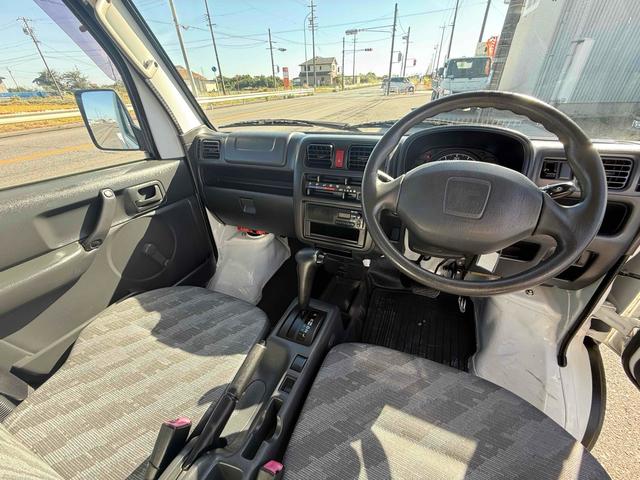 スクラムトラック ＫＣスペシャル　三方開　ＡＴ　エアコン　パワーステアリング　運転席エアバッグ　助手席エアバッグ（24枚目）