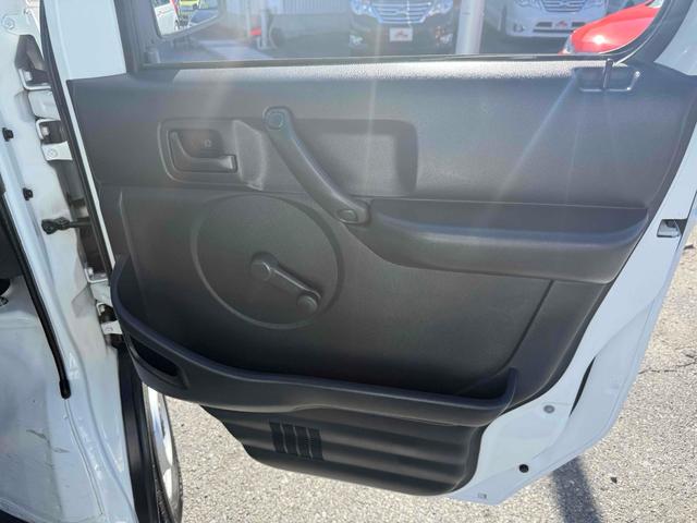 スクラムトラック ＫＣスペシャル　三方開　ＡＴ　エアコン　パワーステアリング　運転席エアバッグ　助手席エアバッグ（38枚目）