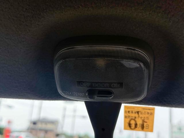 スクラム バスター　軽バン　ＭＴ　ナビ　ＴＶ　両側スライドドア　キーレスエントリー　電動格納ミラー　盗難防止システム　アルミホイール　ＡＢＳ　エアコン　パワーウィンドウ（31枚目）