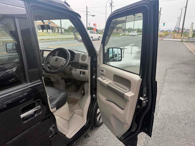 スクラム バスター　軽バン　ＭＴ　ナビ　ＴＶ　両側スライドドア　キーレスエントリー　電動格納ミラー　盗難防止システム　アルミホイール　ＡＢＳ　エアコン　パワーウィンドウ（33枚目）