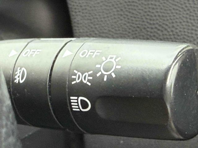 ビアンテ グランツ－スカイアクティブ　ドライブレコーダー　ＥＴＣ　バックカメラ　ナビ　ＴＶ　両側スライド・片側電動　ＨＩＤ　スマートキー　アイドリングストップ　電動格納ミラー　３列シート　ウォークスルー　ＡＴ　アルミホイール　ＣＤ（34枚目）