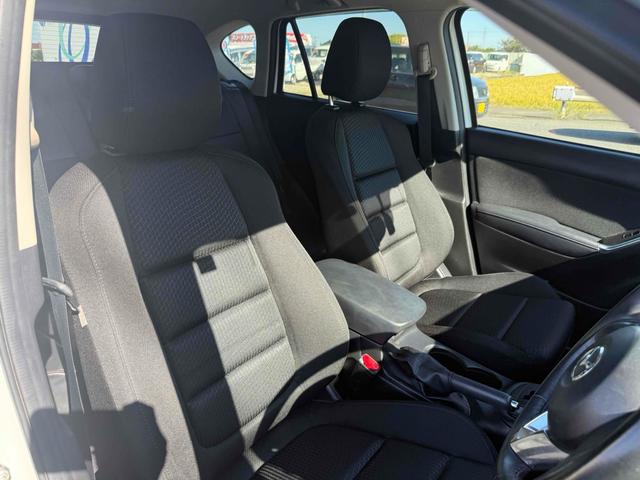 CX-5 XD ETC バックカメラ ナビ TV オートライト アルミホイール スマートキー アイドリングストップ 電動格納ミラー AT 盗難防止システム 衝突安全ボディ CD USB ミュージックプレイヤー接続可(41枚目)