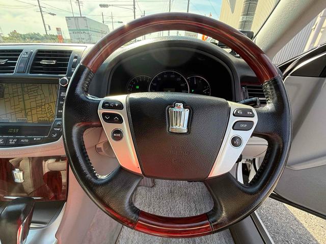 クラウン ロイヤルサルーン ETC クリアランスソナー オートクルーズコントロール バックカメラ ナビ TV アルミホイール HID AT シートヒーター スマートキー 電動格納ミラー 盗難防止システム パワーシート CD(14枚目)