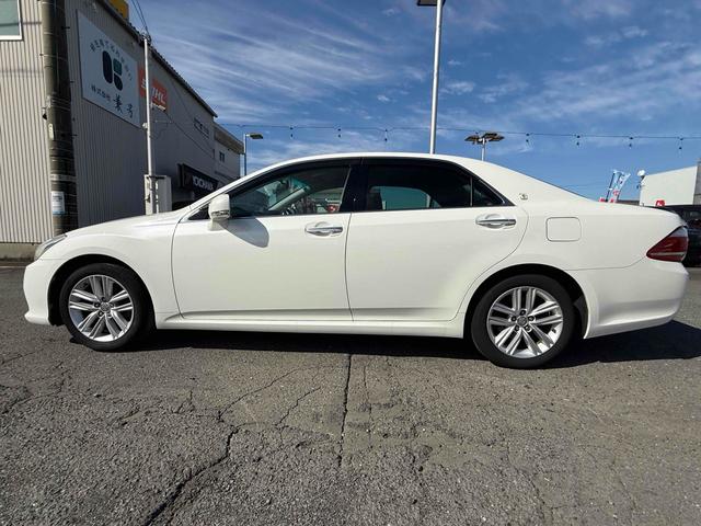 クラウン ロイヤルサルーン ETC クリアランスソナー オートクルーズコントロール バックカメラ ナビ TV アルミホイール HID AT シートヒーター スマートキー 電動格納ミラー 盗難防止システム パワーシート CD(18枚目)