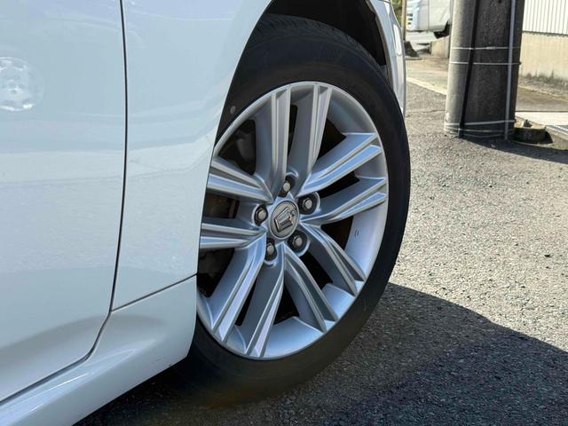 クラウン ロイヤルサルーン ETC クリアランスソナー オートクルーズコントロール バックカメラ ナビ TV アルミホイール HID AT シートヒーター スマートキー 電動格納ミラー 盗難防止システム パワーシート CD(24枚目)