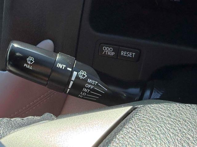 クラウン ロイヤルサルーン ETC クリアランスソナー オートクルーズコントロール バックカメラ ナビ TV アルミホイール HID AT シートヒーター スマートキー 電動格納ミラー 盗難防止システム パワーシート CD(37枚目)