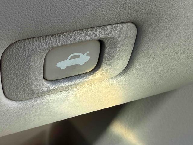 クラウン ロイヤルサルーン ETC クリアランスソナー オートクルーズコントロール バックカメラ ナビ TV アルミホイール HID AT シートヒーター スマートキー 電動格納ミラー 盗難防止システム パワーシート CD(38枚目)