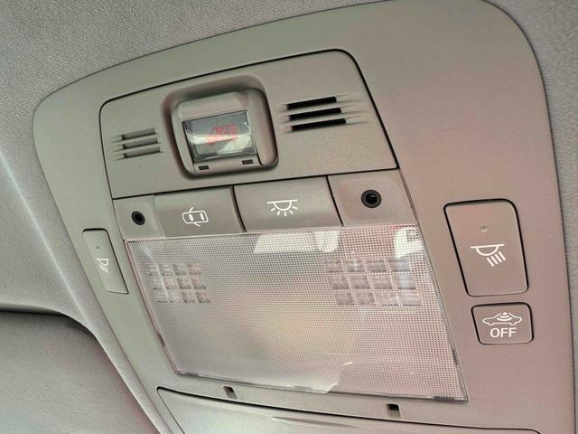 クラウン ロイヤルサルーン ETC クリアランスソナー オートクルーズコントロール バックカメラ ナビ TV アルミホイール HID AT シートヒーター スマートキー 電動格納ミラー 盗難防止システム パワーシート CD(44枚目)