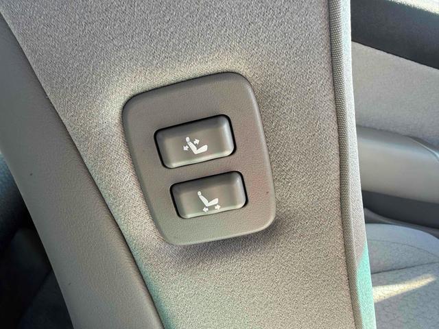 クラウン ロイヤルサルーン ETC クリアランスソナー オートクルーズコントロール バックカメラ ナビ TV アルミホイール HID AT シートヒーター スマートキー 電動格納ミラー 盗難防止システム パワーシート CD(48枚目)