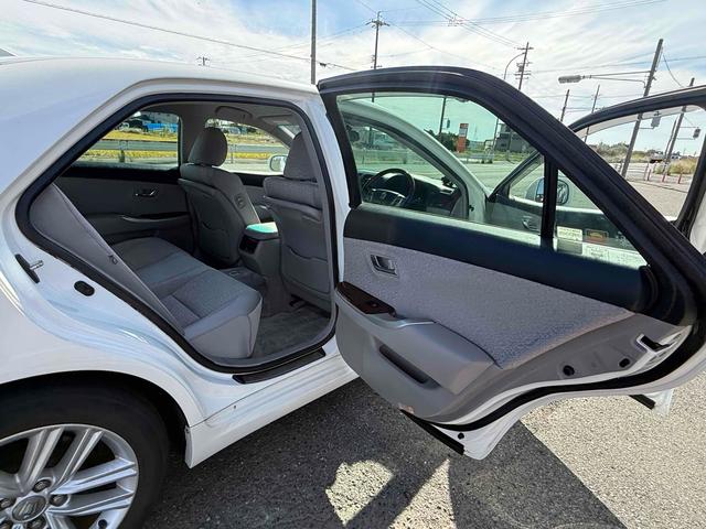 クラウン ロイヤルサルーン ETC クリアランスソナー オートクルーズコントロール バックカメラ ナビ TV アルミホイール HID AT シートヒーター スマートキー 電動格納ミラー 盗難防止システム パワーシート CD(54枚目)