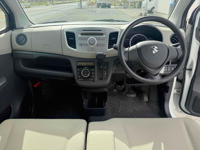 ワゴンR FX キーレスエントリー アイドリングストップ 電動格納ミラー ベンチシート CVT 盗難防止システム ABS CD ミュージックプレイヤー接続可 衝突安全ボディ エアコン パワーステアリング(3枚目)