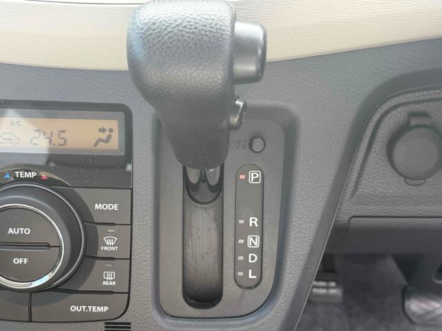 ワゴンR FX キーレスエントリー アイドリングストップ 電動格納ミラー ベンチシート CVT 盗難防止システム ABS CD ミュージックプレイヤー接続可 衝突安全ボディ エアコン パワーステアリング(7枚目)