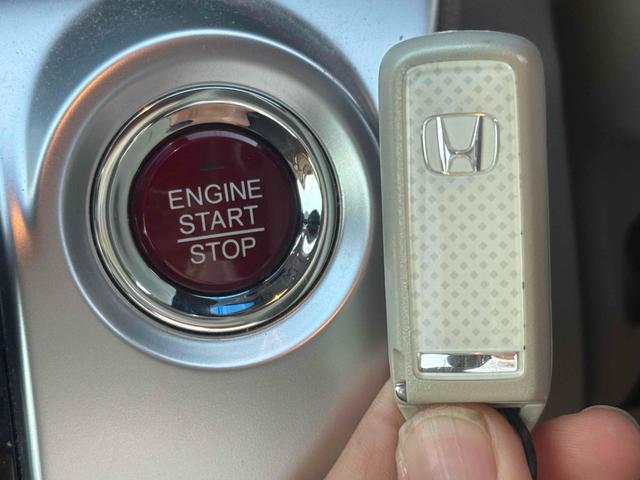 Ｎ－ＷＧＮ Ｇコンフォートパッケージ　バックカメラ　衝突被害軽減システム　オートライト　ＨＩＤ　スマートキー　アイドリングストップ　シートヒーター　ベンチシート　ＣＶＴ　盗難防止システム　ＡＢＳ　ＥＳＣ　ＣＤ　ＵＳＢ　Ｂｌｕｅｔｏｏｔｈ（7枚目）