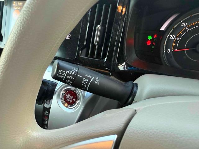 Ｎ－ＷＧＮ Ｇコンフォートパッケージ　バックカメラ　衝突被害軽減システム　オートライト　ＨＩＤ　スマートキー　アイドリングストップ　シートヒーター　ベンチシート　ＣＶＴ　盗難防止システム　ＡＢＳ　ＥＳＣ　ＣＤ　ＵＳＢ　Ｂｌｕｅｔｏｏｔｈ（11枚目）