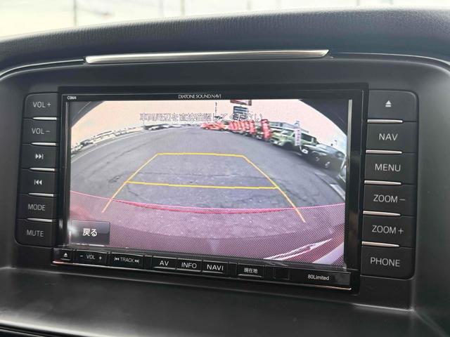 バックカメラ装備。駐車が苦手な方には欠かせません。