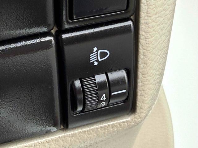 スペーシア Ｇ　両側スライドドア　スマートキー　アイドリングストップ　電動格納ミラー　シートヒーター　ベンチシート　ＣＶＴ　盗難防止システム　ＡＢＳ　ＣＤ　衝突安全ボディ　エアコン　パワーステアリング（33枚目）