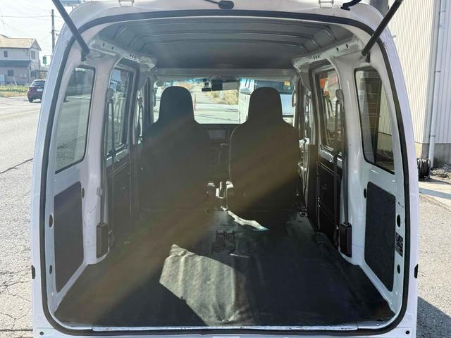 ハイゼットカーゴ ＤＸ　ＳＡＩＩＩ　ＡＴ　衝突被害軽減システム　ＥＴＣ　ナビ　バックカメラ　両側スライドドア　キーレスエントリー　アイドリングストップ　オートマチックハイビーム　ＡＢＳ　ＥＳＣ　エアコン　パワーステアリング（20枚目）
