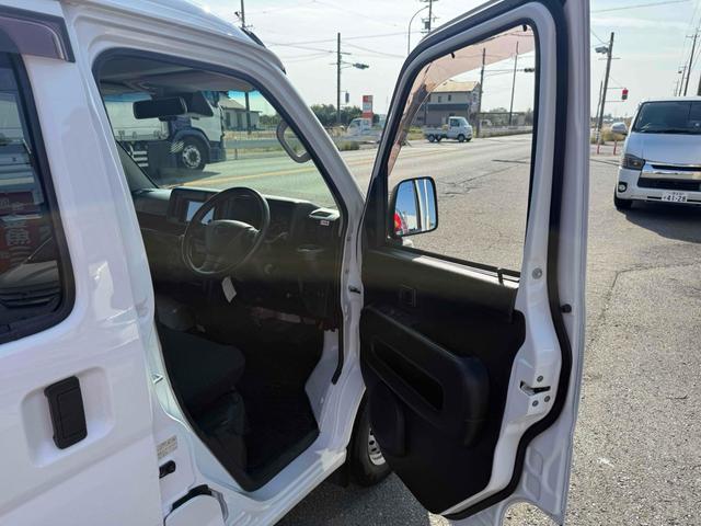 ハイゼットカーゴ ＤＸ　ＳＡＩＩＩ　ＡＴ　衝突被害軽減システム　ＥＴＣ　ナビ　バックカメラ　両側スライドドア　キーレスエントリー　アイドリングストップ　オートマチックハイビーム　ＡＢＳ　ＥＳＣ　エアコン　パワーステアリング（38枚目）