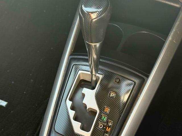 カローラフィールダー １．８Ｓ　ＥＴＣ　ナビ　ＴＶ　ＨＩＤ　スマートキー　電動格納ミラー　ＣＶＴ　盗難防止システム　衝突安全ボディ　ＡＢＳ　ＥＳＣ　ＣＤ　ＤＶＤ再生　Ｂｌｕｅｔｏｏｔｈ　エアコン　パワーステアリング　パワーウィンドウ（9枚目）