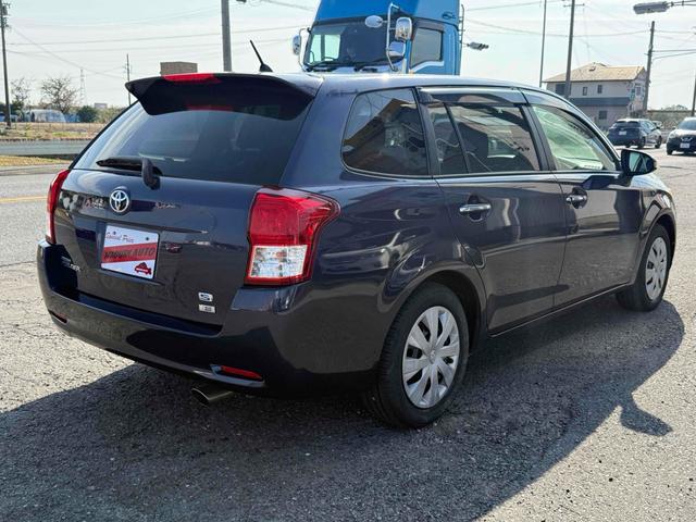 カローラフィールダー １．８Ｓ　ＥＴＣ　ナビ　ＴＶ　ＨＩＤ　スマートキー　電動格納ミラー　ＣＶＴ　盗難防止システム　衝突安全ボディ　ＡＢＳ　ＥＳＣ　ＣＤ　ＤＶＤ再生　Ｂｌｕｅｔｏｏｔｈ　エアコン　パワーステアリング　パワーウィンドウ（16枚目）