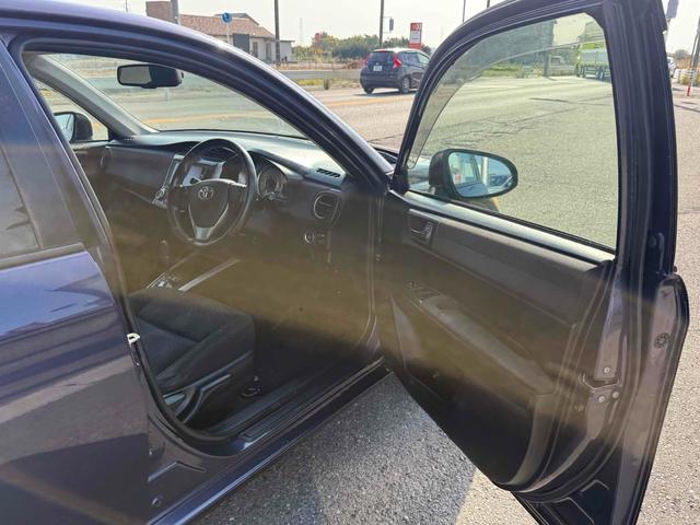 カローラフィールダー １．８Ｓ　ＥＴＣ　ナビ　ＴＶ　ＨＩＤ　スマートキー　電動格納ミラー　ＣＶＴ　盗難防止システム　衝突安全ボディ　ＡＢＳ　ＥＳＣ　ＣＤ　ＤＶＤ再生　Ｂｌｕｅｔｏｏｔｈ　エアコン　パワーステアリング　パワーウィンドウ（30枚目）