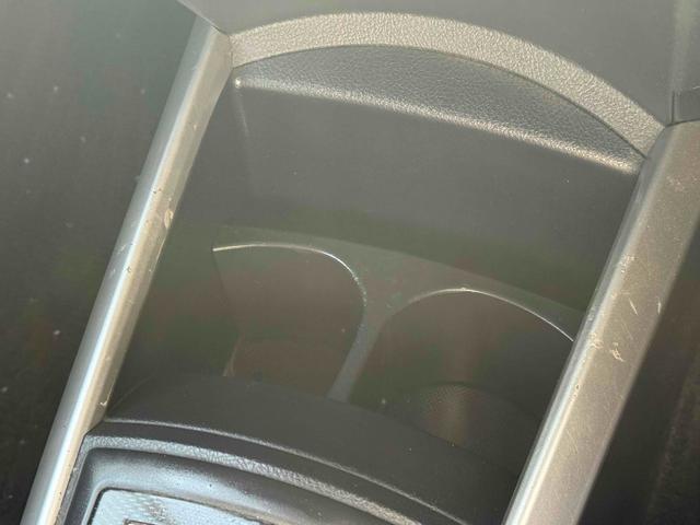 カローラフィールダー １．８Ｓ　ＥＴＣ　ナビ　ＴＶ　ＨＩＤ　スマートキー　電動格納ミラー　ＣＶＴ　盗難防止システム　衝突安全ボディ　ＡＢＳ　ＥＳＣ　ＣＤ　ＤＶＤ再生　Ｂｌｕｅｔｏｏｔｈ　エアコン　パワーステアリング　パワーウィンドウ（34枚目）