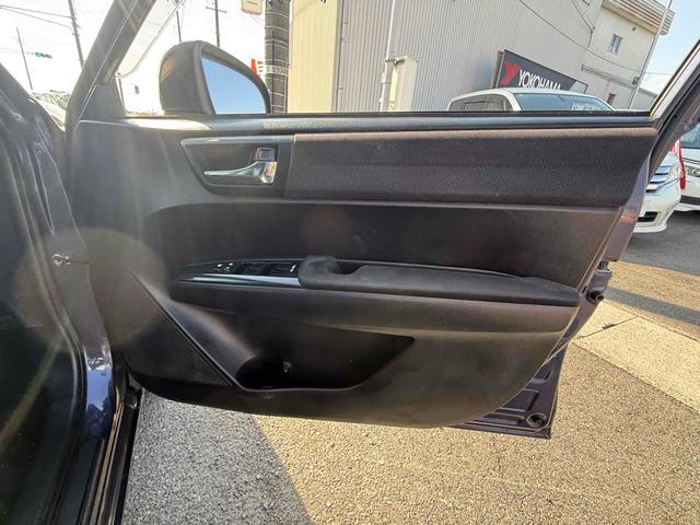 カローラフィールダー １．８Ｓ　ＥＴＣ　ナビ　ＴＶ　ＨＩＤ　スマートキー　電動格納ミラー　ＣＶＴ　盗難防止システム　衝突安全ボディ　ＡＢＳ　ＥＳＣ　ＣＤ　ＤＶＤ再生　Ｂｌｕｅｔｏｏｔｈ　エアコン　パワーステアリング　パワーウィンドウ（42枚目）