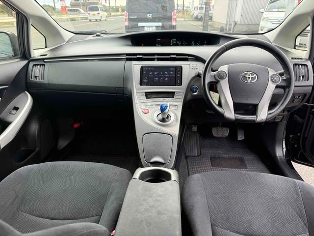 プリウス S ETC バックカメラ ナビ TV アルミホイール オートライト HID CVT スマートキー 電動格納ミラー 盗難防止システム CD DVD再生 Bluetooth 衝突安全ボディ ABS エアコン(3枚目)