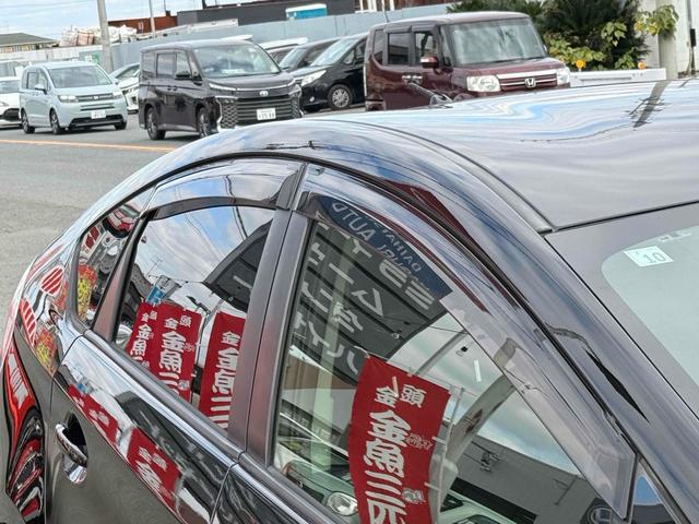 プリウス S ETC バックカメラ ナビ TV アルミホイール オートライト HID CVT スマートキー 電動格納ミラー 盗難防止システム CD DVD再生 Bluetooth 衝突安全ボディ ABS エアコン(35枚目)