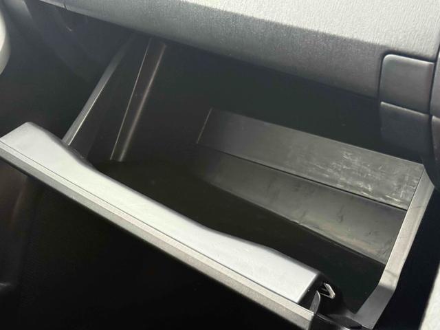 プリウス S ETC バックカメラ ナビ TV アルミホイール オートライト HID CVT スマートキー 電動格納ミラー 盗難防止システム CD DVD再生 Bluetooth 衝突安全ボディ ABS エアコン(38枚目)