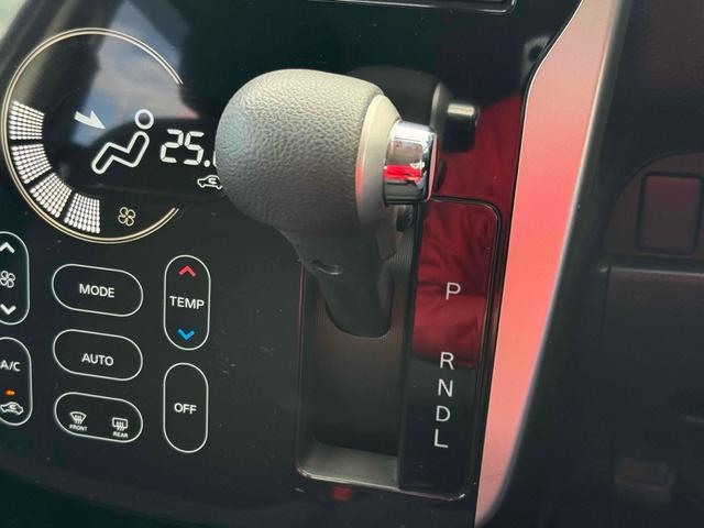 デイズ ハイウェイスター　Ｘ　全周囲カメラ　ＨＩＤ　スマートキー　アイドリングストップ　電動格納ミラー　ベンチシート　ＣＶＴ　盗難防止システム　ＡＢＳ　ＣＤ　ミュージックプレイヤー接続可　アルミホイール　衝突安全ボディ　エアコン（11枚目）