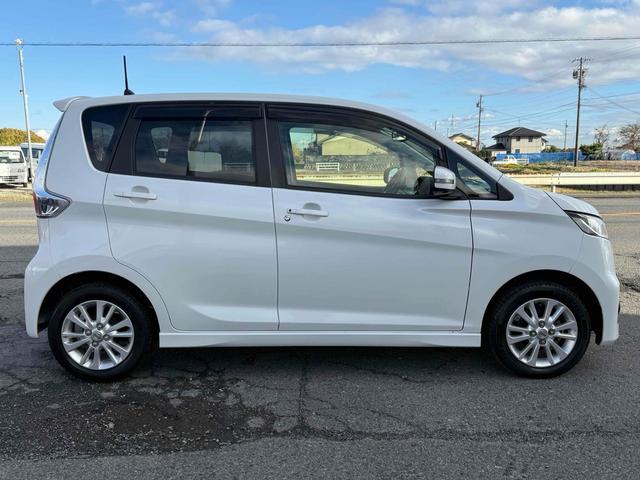 デイズ ハイウェイスター　Ｘ　全周囲カメラ　ＨＩＤ　スマートキー　アイドリングストップ　電動格納ミラー　ベンチシート　ＣＶＴ　盗難防止システム　ＡＢＳ　ＣＤ　ミュージックプレイヤー接続可　アルミホイール　衝突安全ボディ　エアコン（15枚目）