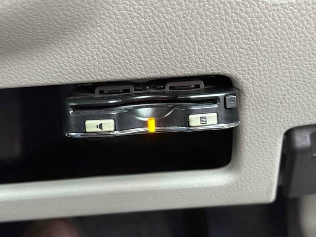 デイズルークス Ｘ　ＥＴＣ　全周囲カメラ　両側スライド・片側電動　ナビ　ＴＶ　スマートキー　アイドリングストップ　電動格納ミラー　ベンチシート　ＣＶＴ　盗難防止システム　ＡＢＳ　ＥＳＣ　ＣＤ　ＤＶＤ再生　ＵＳＢ（6枚目）